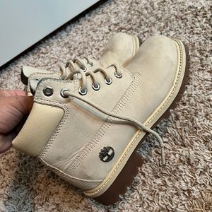Timberland - buff color size 3 unisex